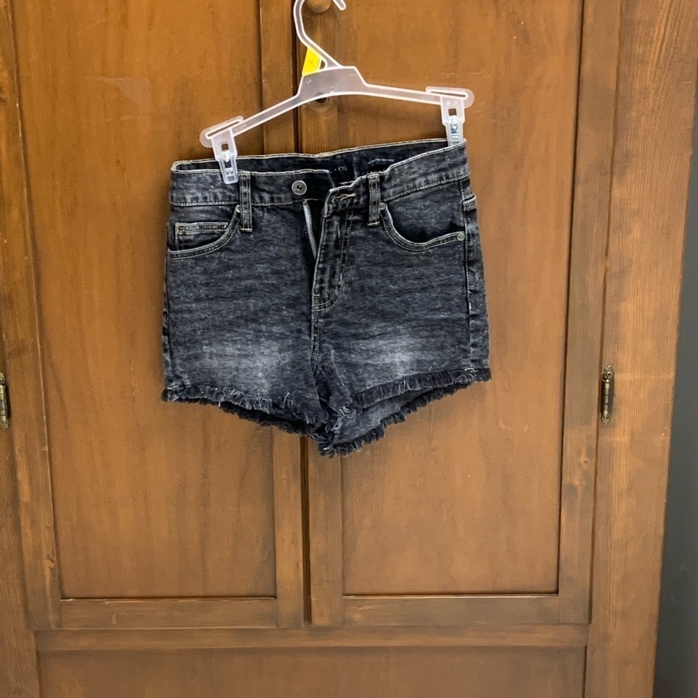Kendall & Kylie the drifter high waist denim shorts size 25